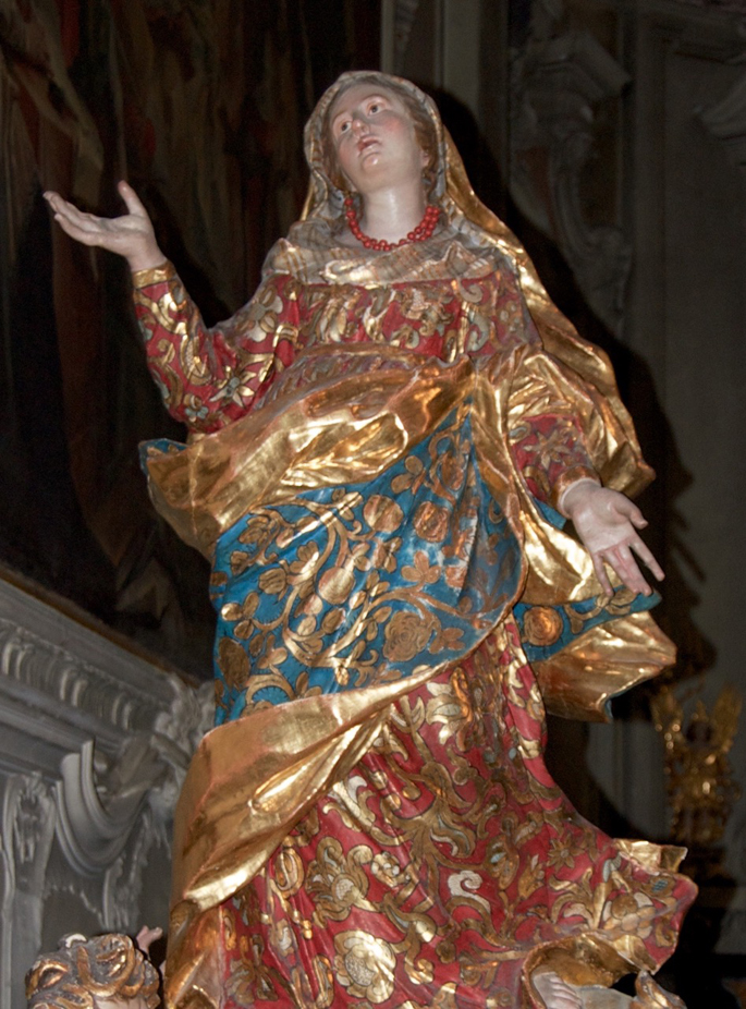 Statua lignea della Madonna col Bambino nella chiesa parrocchiale di Sant'Eusebio