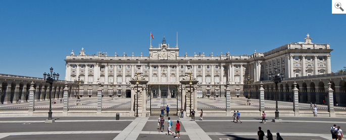 Palazzo reale a Madrid, costruito tra il 1734 e il 1764
