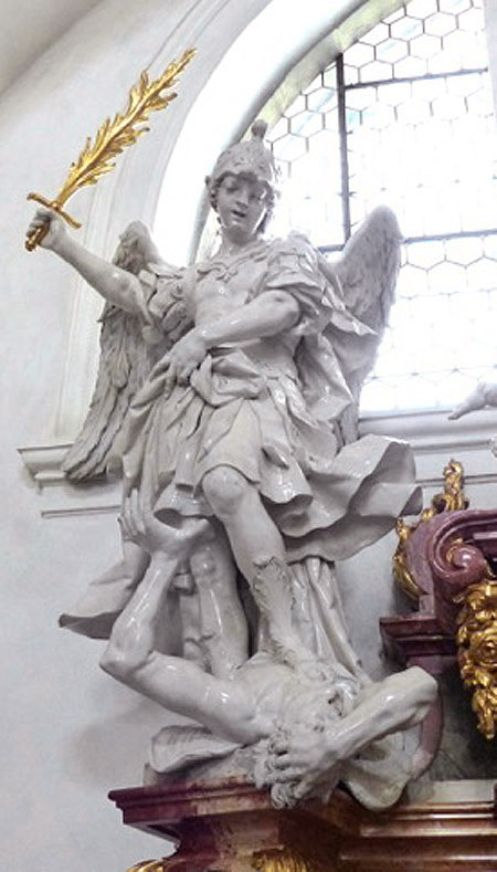 Diego Carlone, L'arcangelo Michele sconfigge Satana, altare di S. Maurizio nella chiesa abbaziale di Einsiedeln (CH)