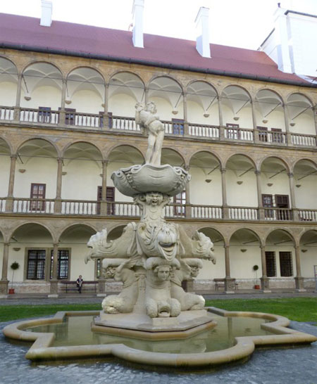 Schloss Bučovice (CZ), Bacchusbrunnen