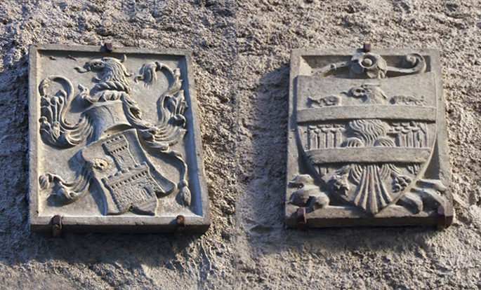 Wappen am Petondi-Haus in Castel San Pietro (CH)